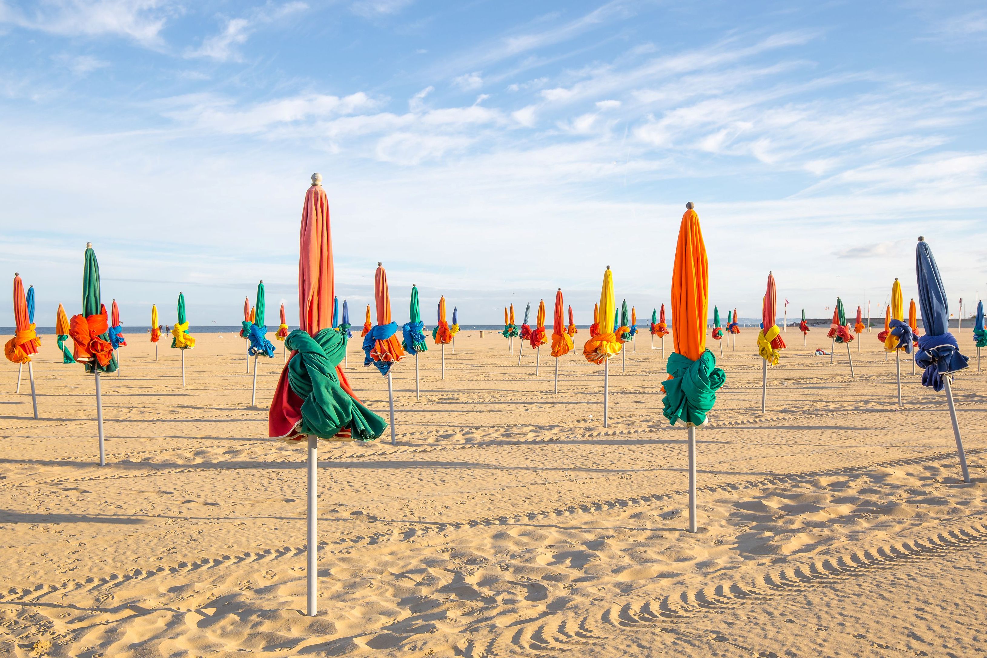 the-famous-colorful-parasols-on-deauville-beach--normandy--northern-france--europe-991924534-5b462d7746e0fb005bfb3f99.jpg